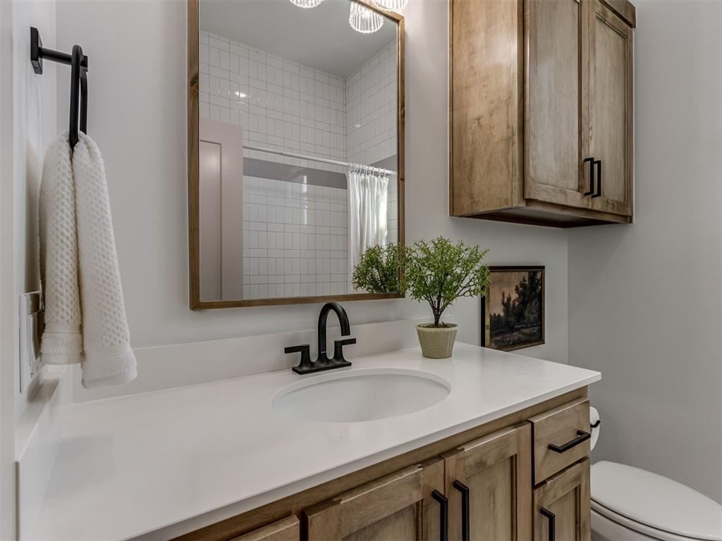 296 NE Primrose Point Avenue