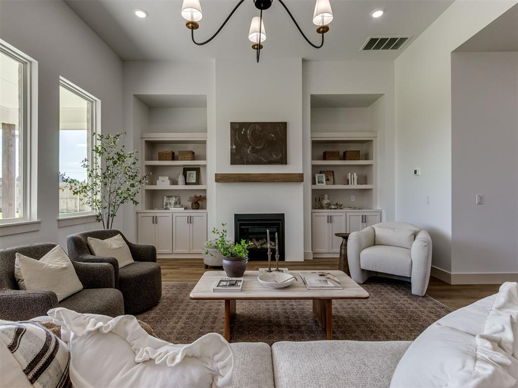 296 NE Primrose Point Avenue