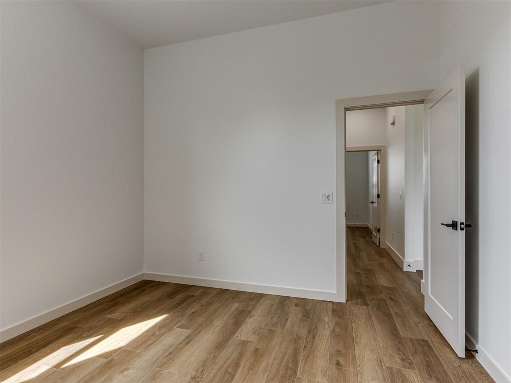 296 NE Primrose Point Avenue