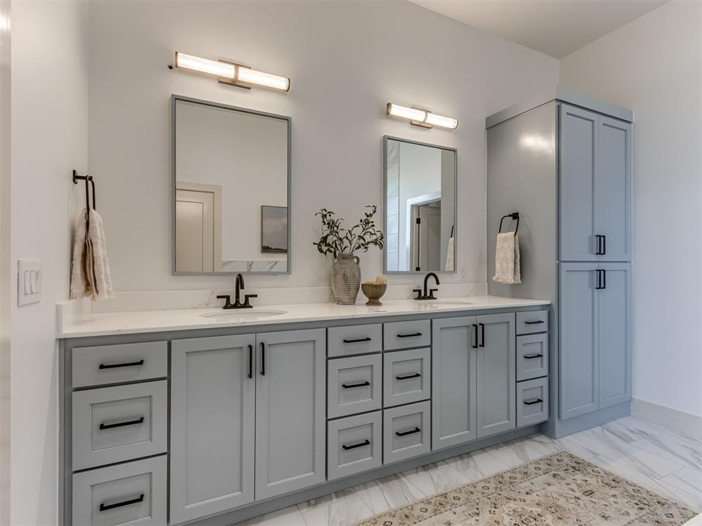 296 NE Primrose Point Avenue