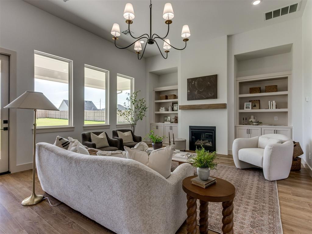 296 NE Primrose Point Avenue