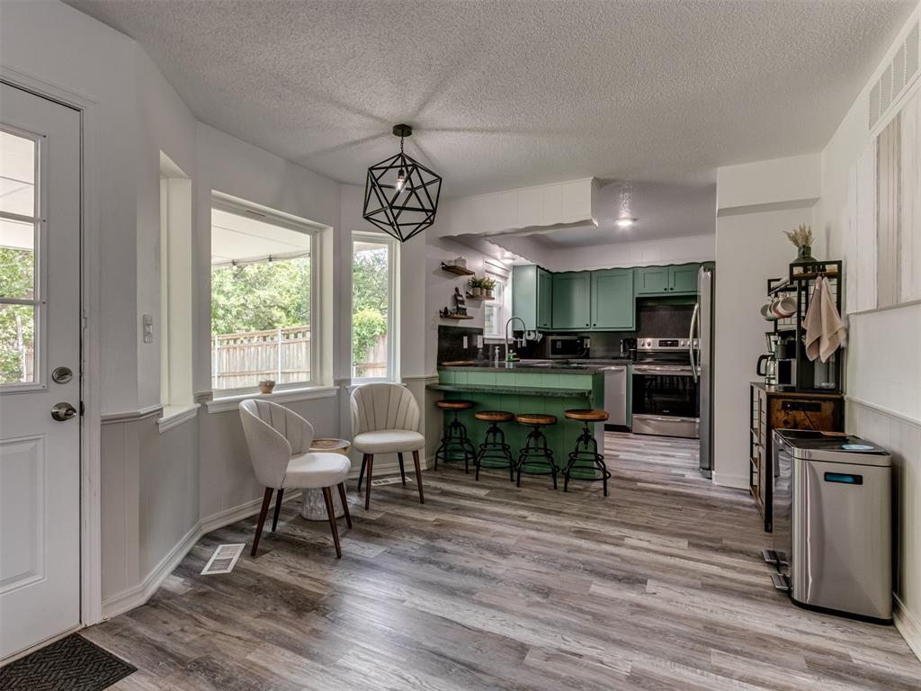1033 Mockingbird Lane