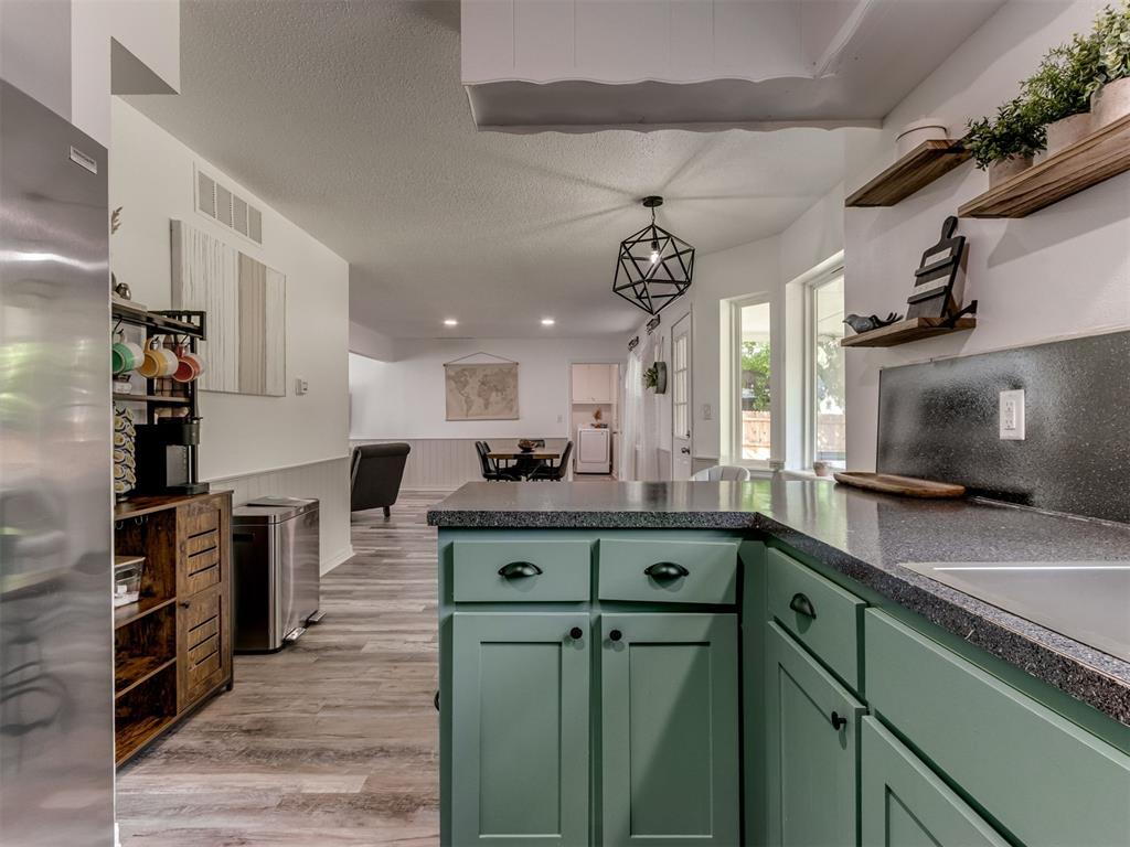 1033 Mockingbird Lane