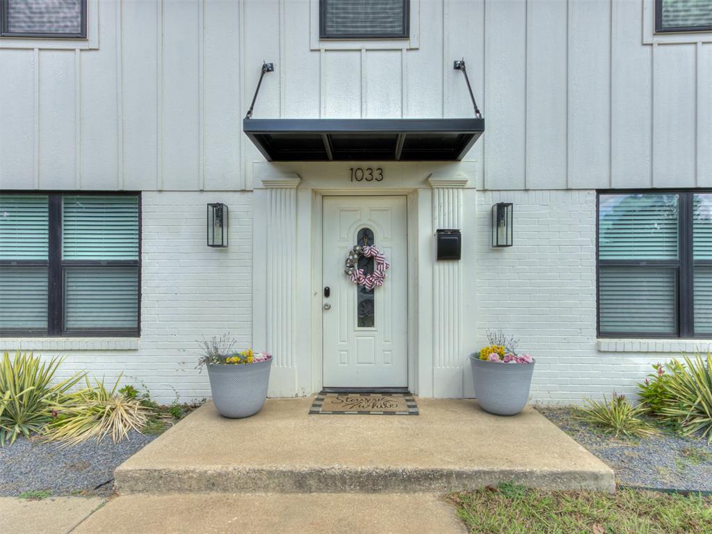 1033 Mockingbird Lane