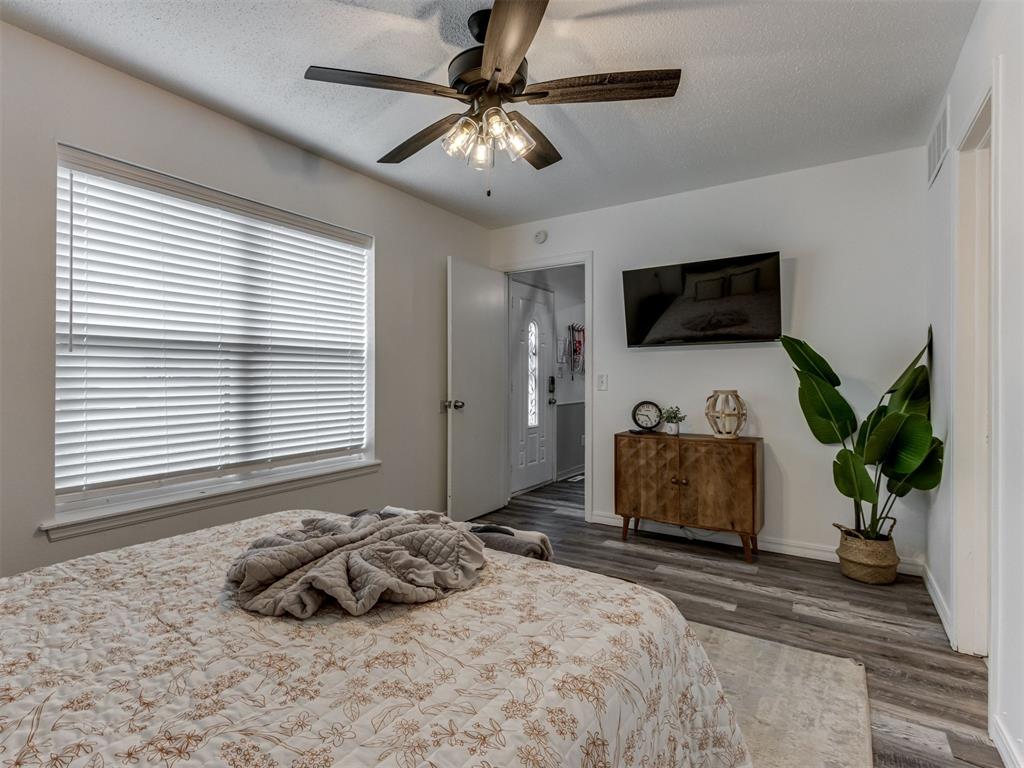 1033 Mockingbird Lane