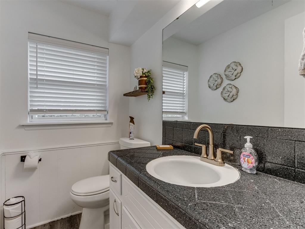 1033 Mockingbird Lane