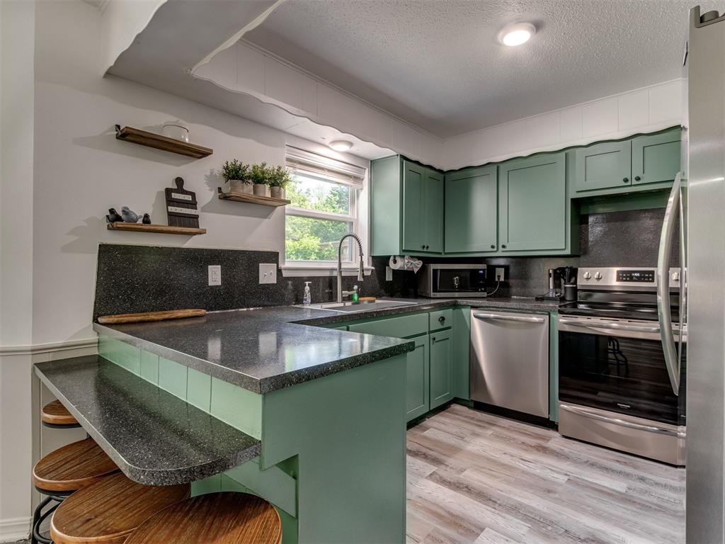 1033 Mockingbird Lane