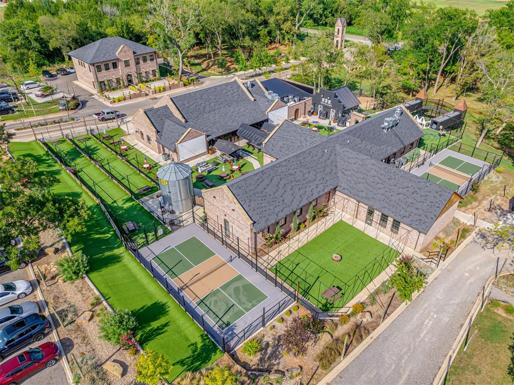 18246 Willowbrooke Court