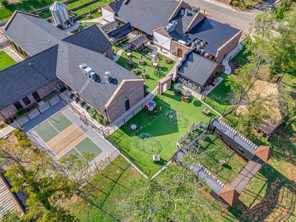 18246 Willowbrooke Court