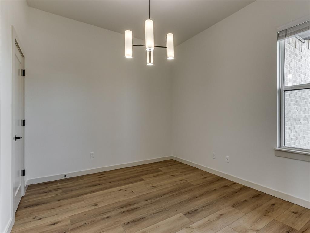 5709 NW 154th Terrace