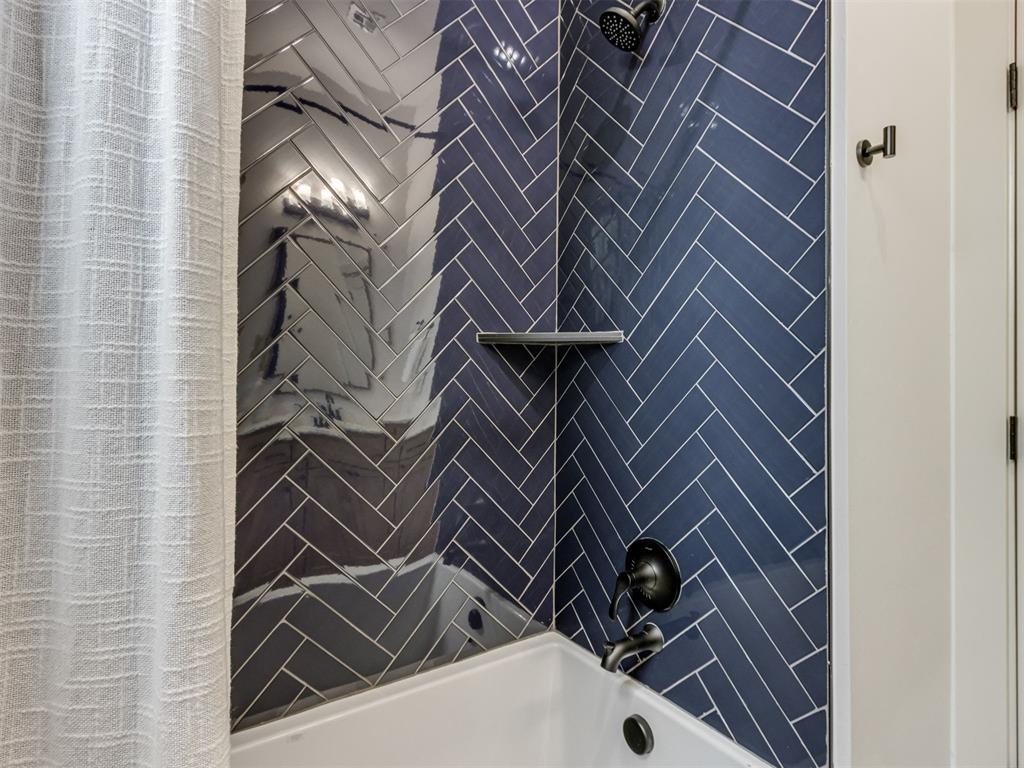 5709 NW 154th Terrace