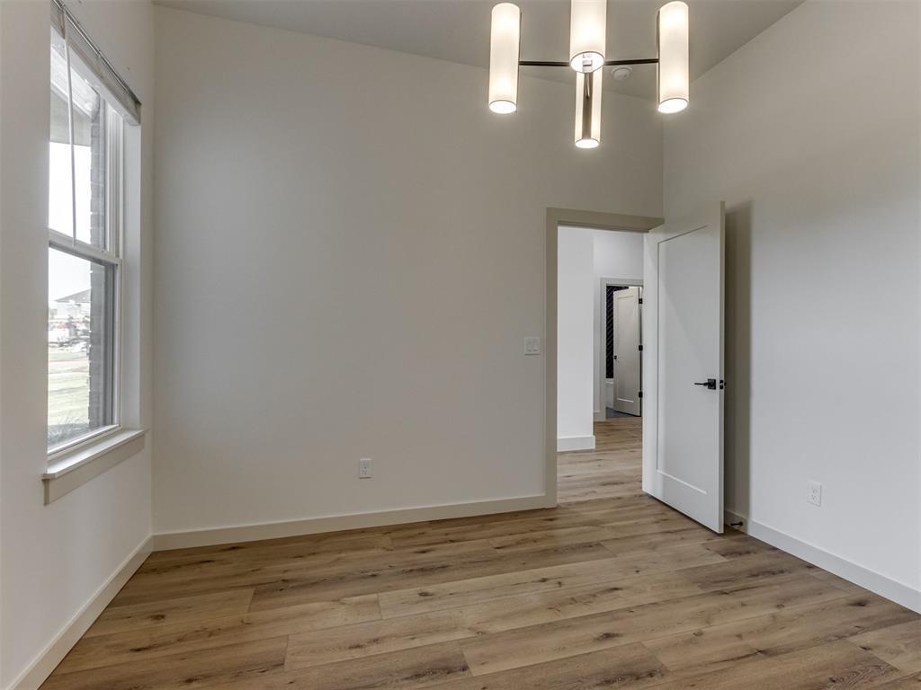 5709 NW 154th Terrace