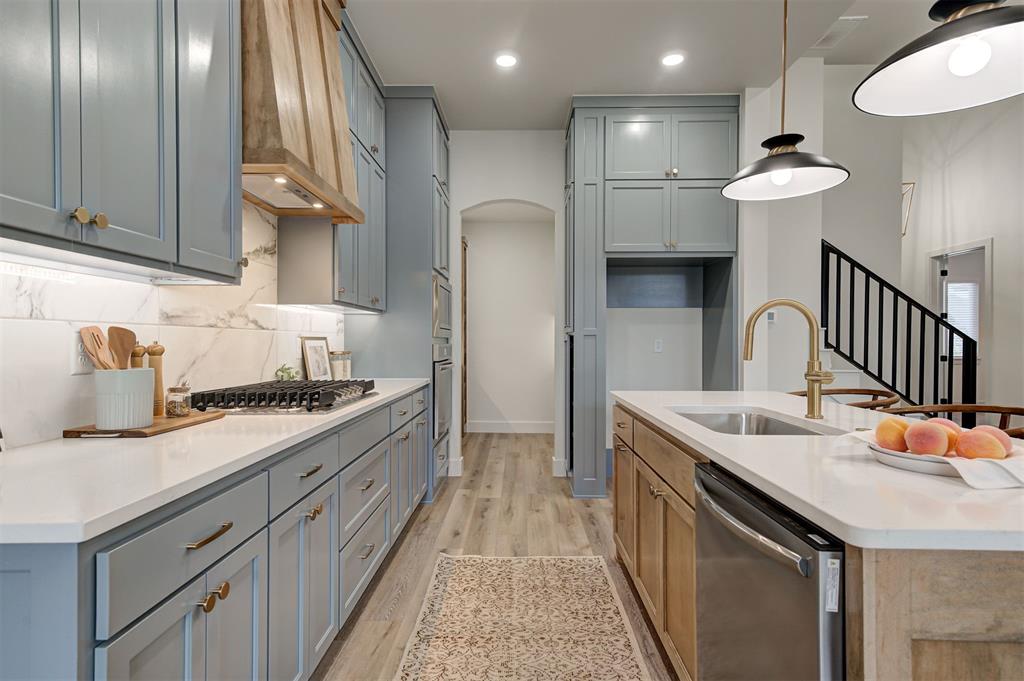 5620 NW 154th Terrace