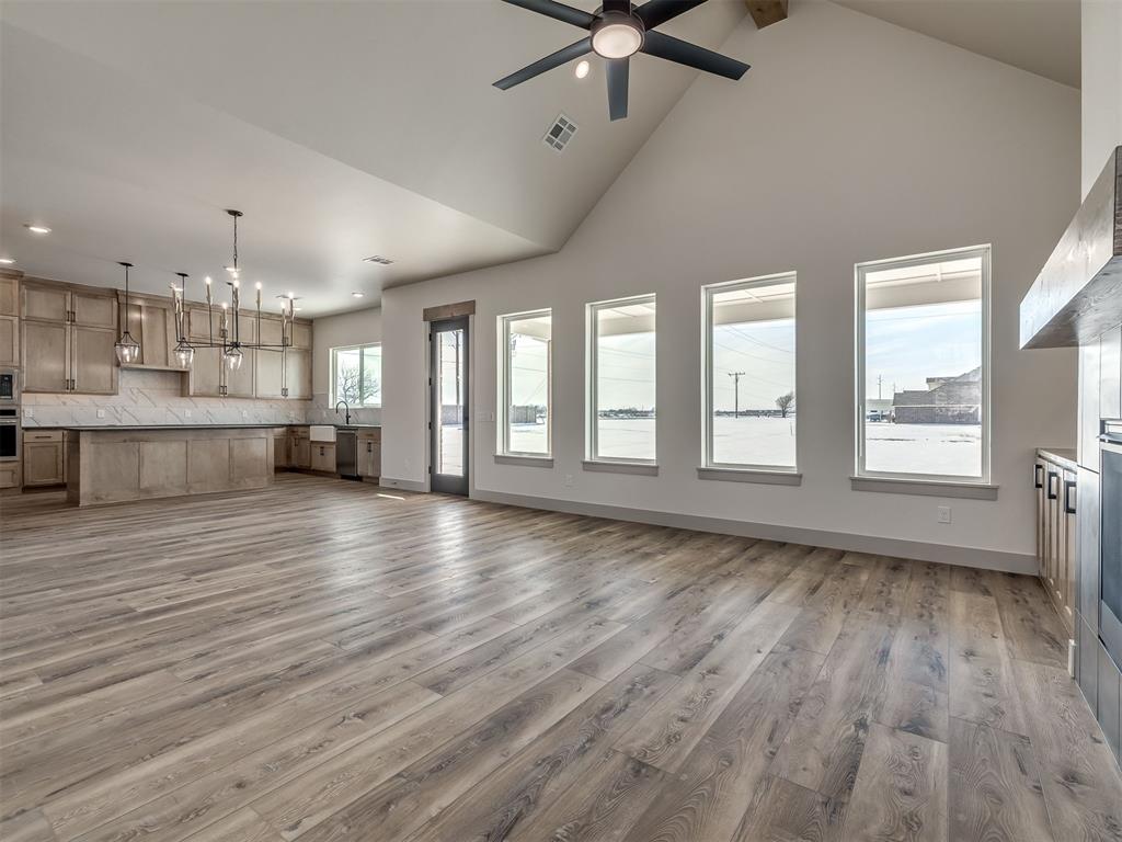 49 NE Primrose Point Avenue