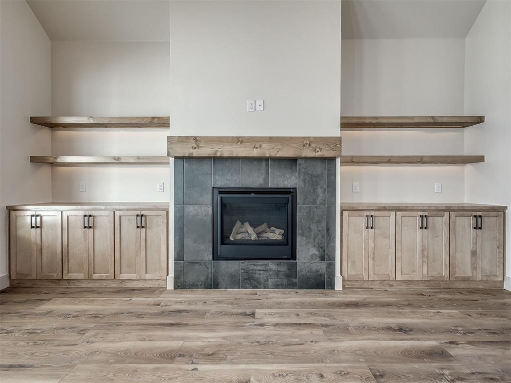 49 NE Primrose Point Avenue