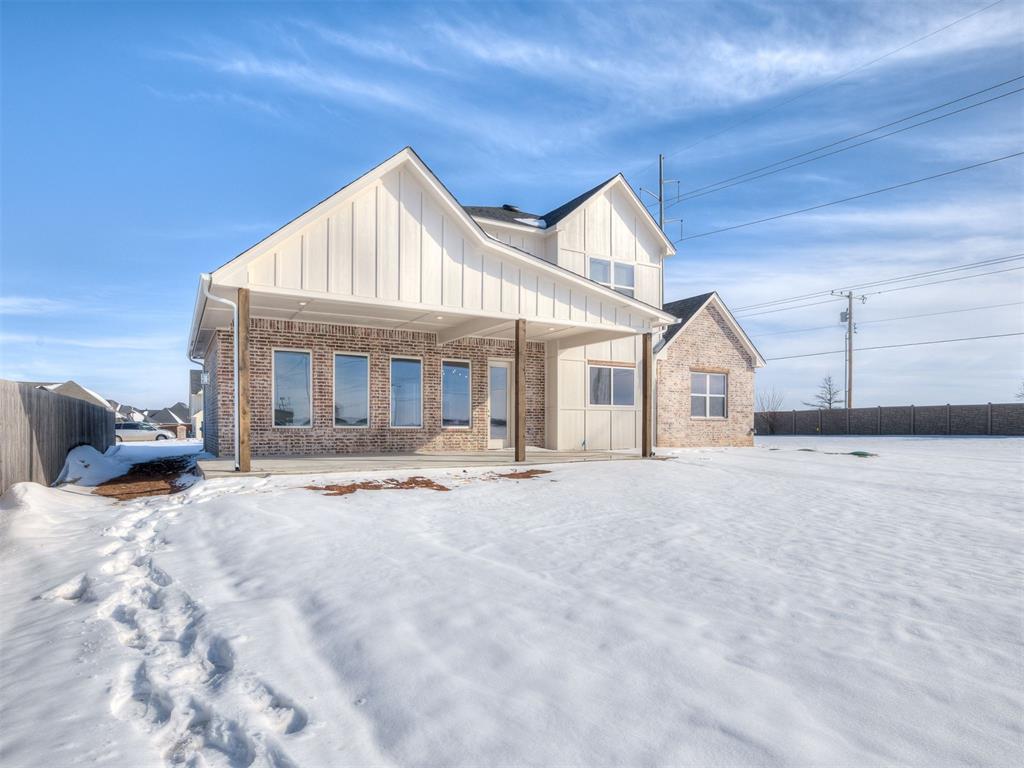 49 NE Primrose Point Avenue