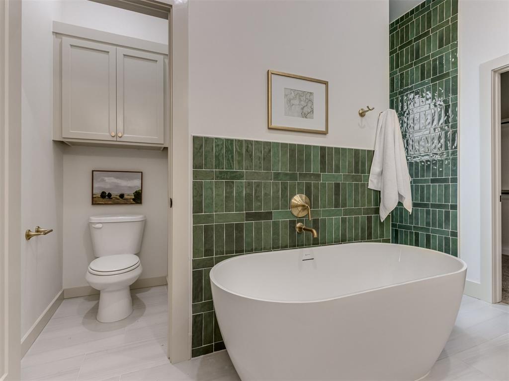 5709 NW 154th Terrace