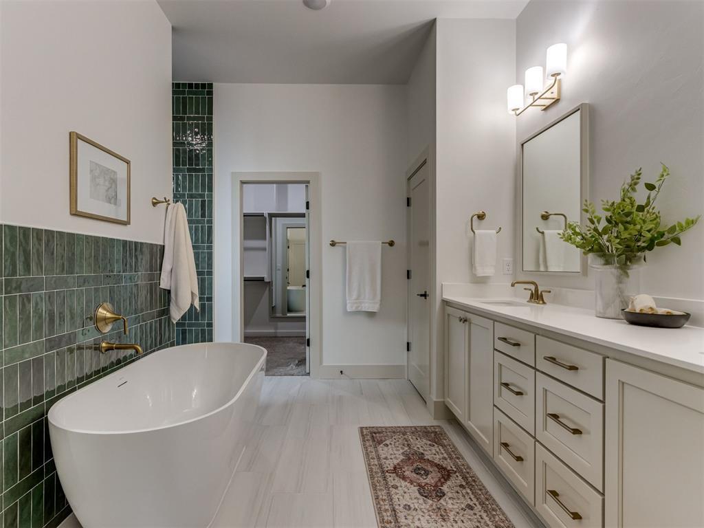 5709 NW 154th Terrace