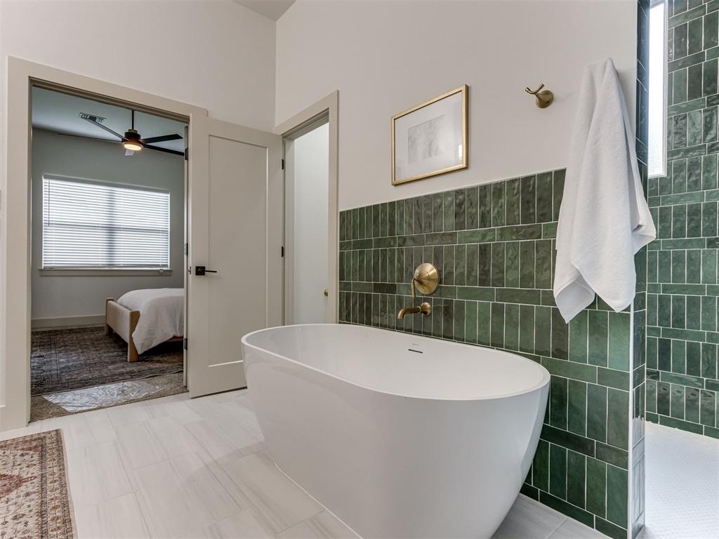 5709 NW 154th Terrace