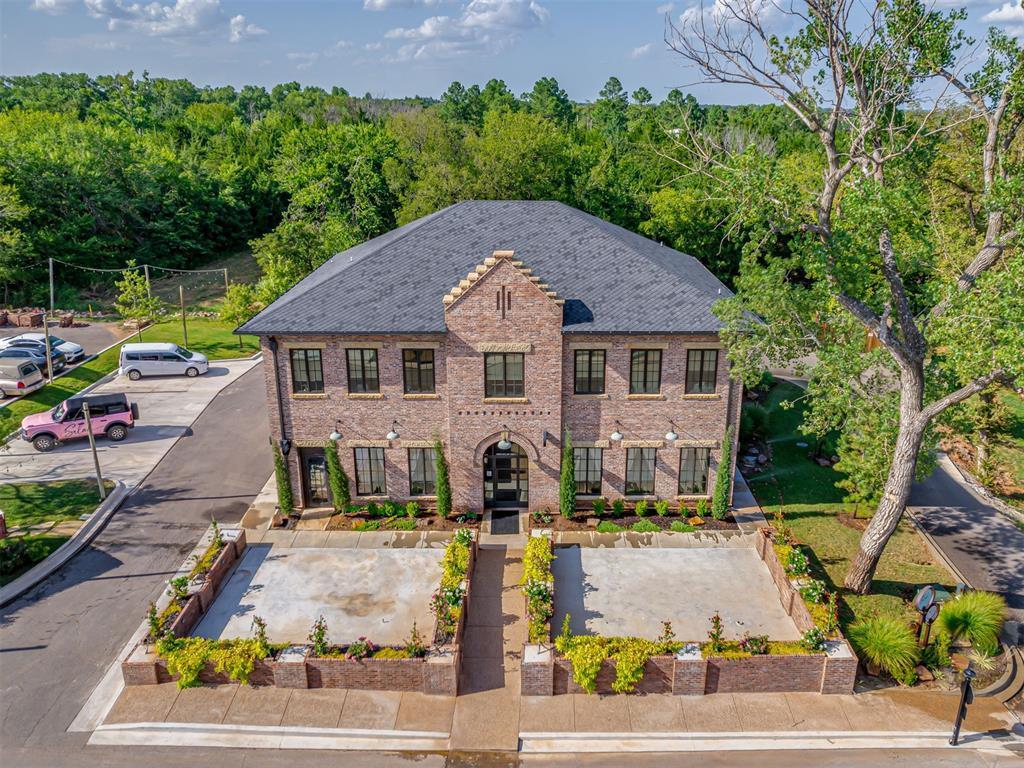 18266 Willowbrooke Court