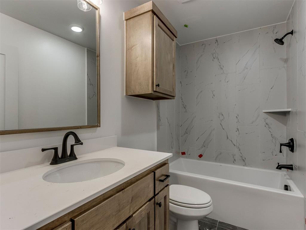 5808 NW 154th Terrace