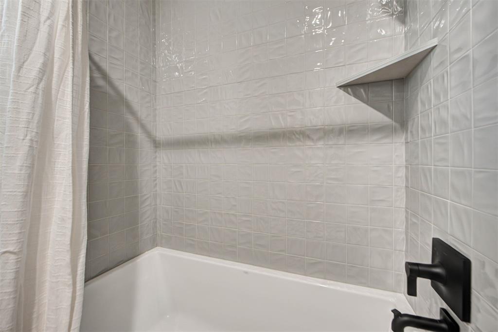 5613 NW 154th Terrace