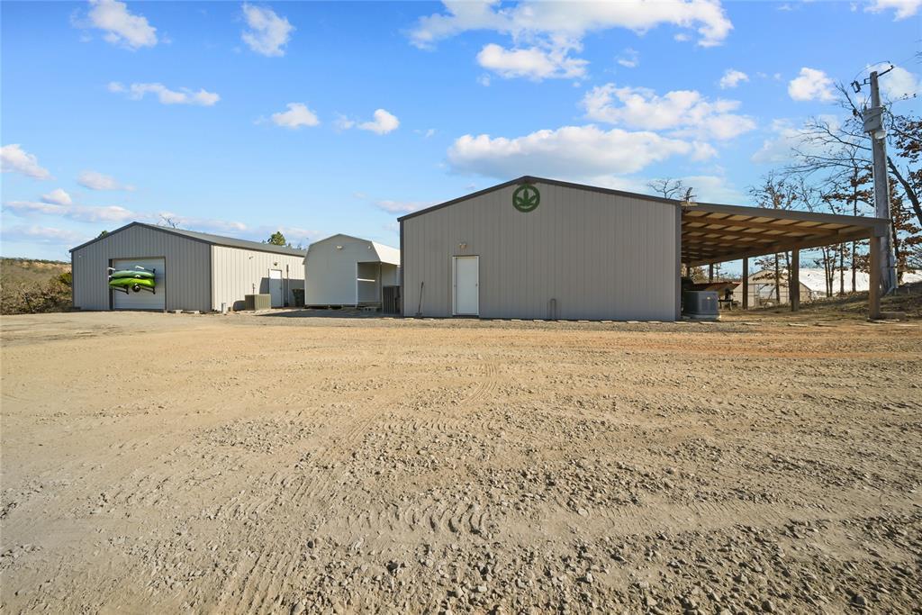 570 Lakeridge Trail