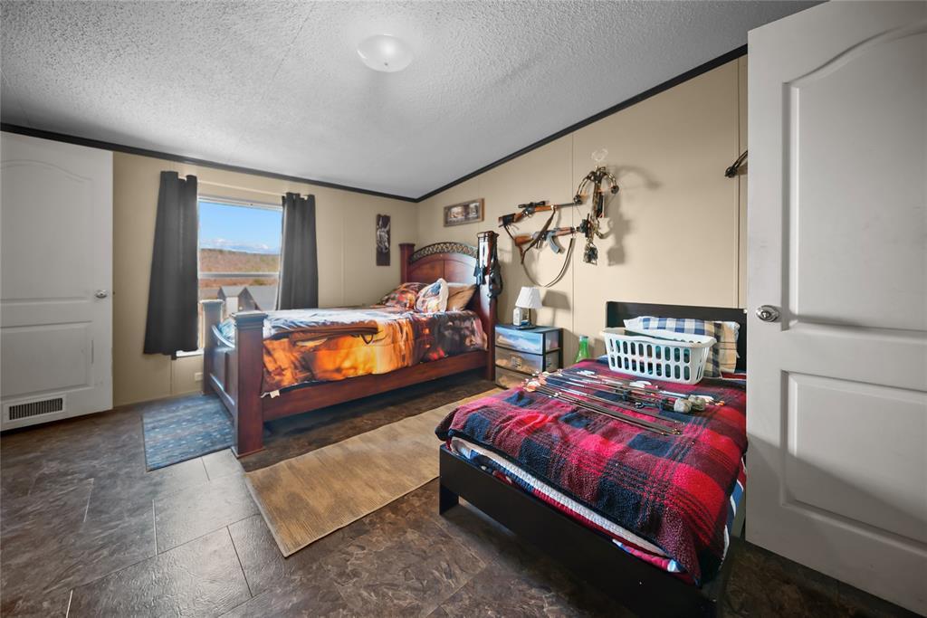 570 Lakeridge Trail