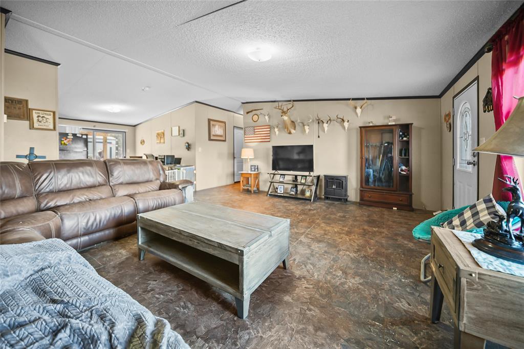 570 Lakeridge Trail