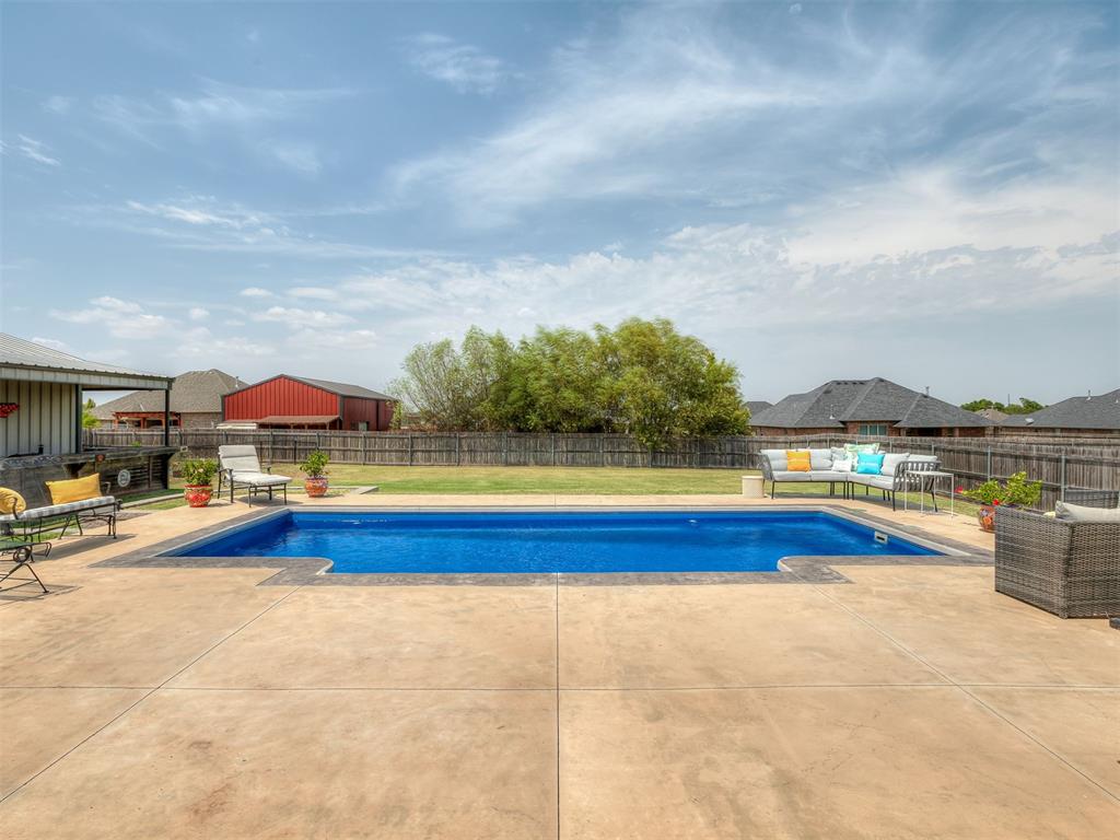 3833 Richards Way
