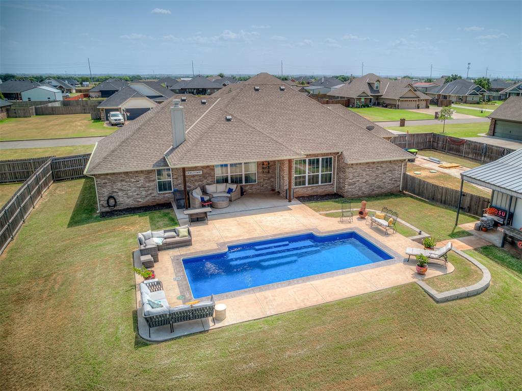 3833 Richards Way