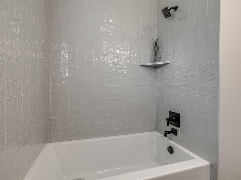 5613 NW 154th Terrace