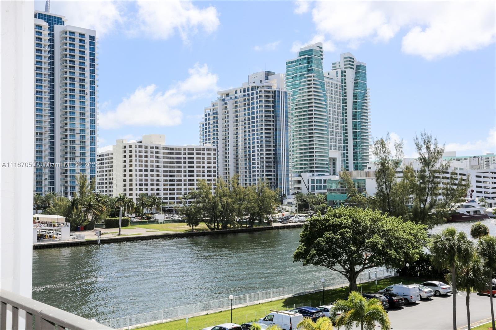 800 Parkview Dr Unit: 518
