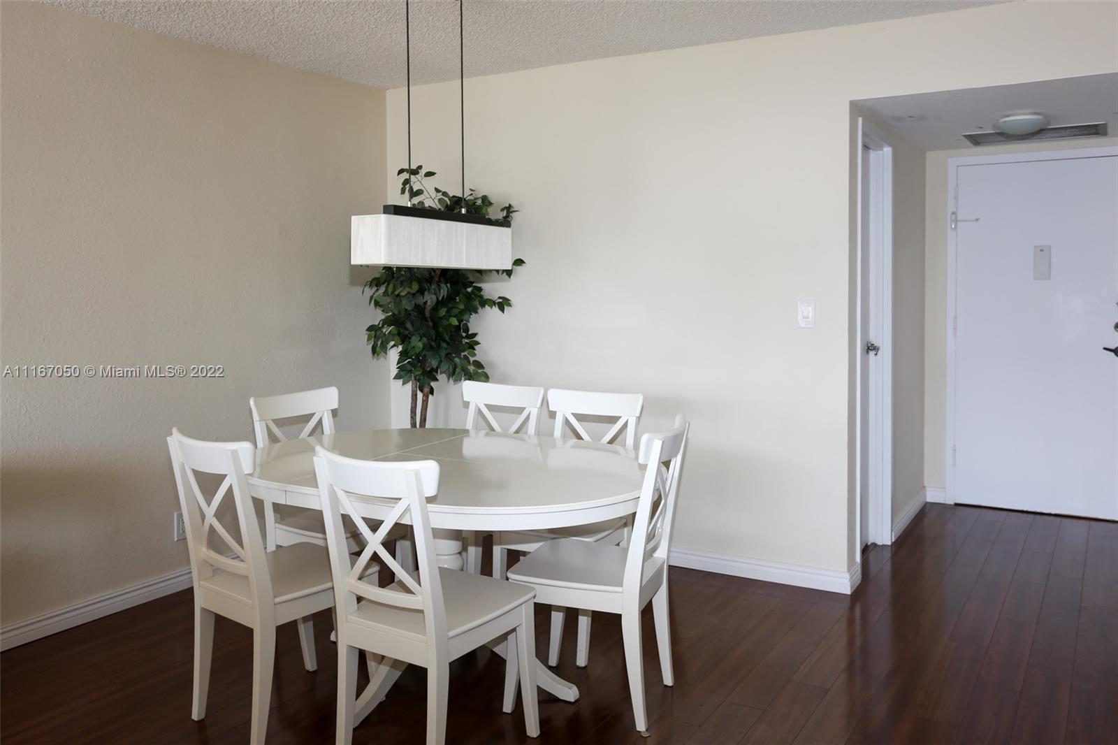 800 Parkview Dr Unit: 518