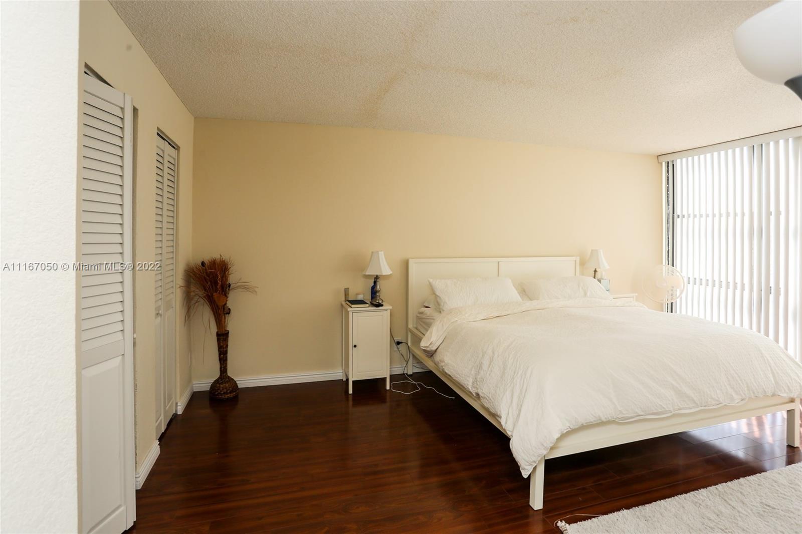 800 Parkview Dr Unit: 518