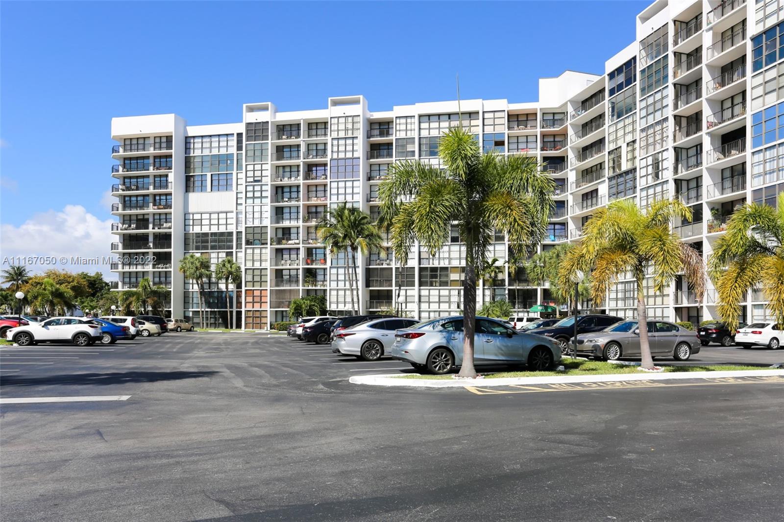 800 Parkview Dr Unit: 518