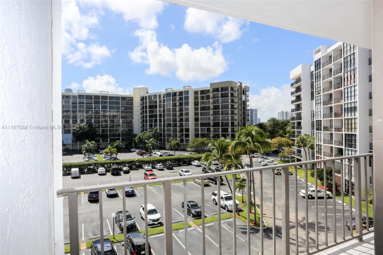 800 Parkview Dr Unit: 518