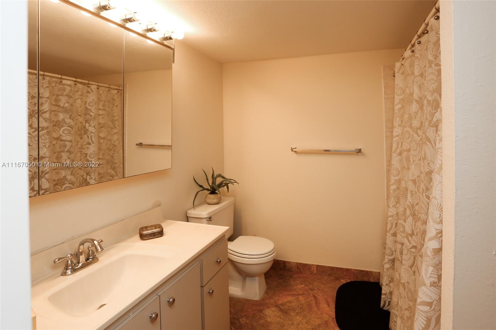 800 Parkview Dr Unit: 518
