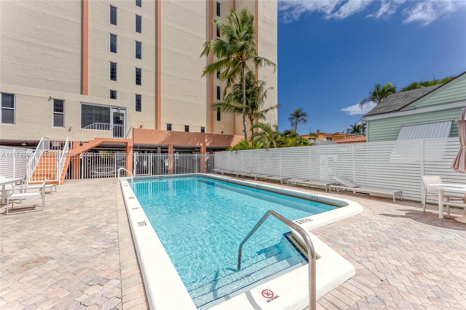 801 S Ocean Dr Unit: 803