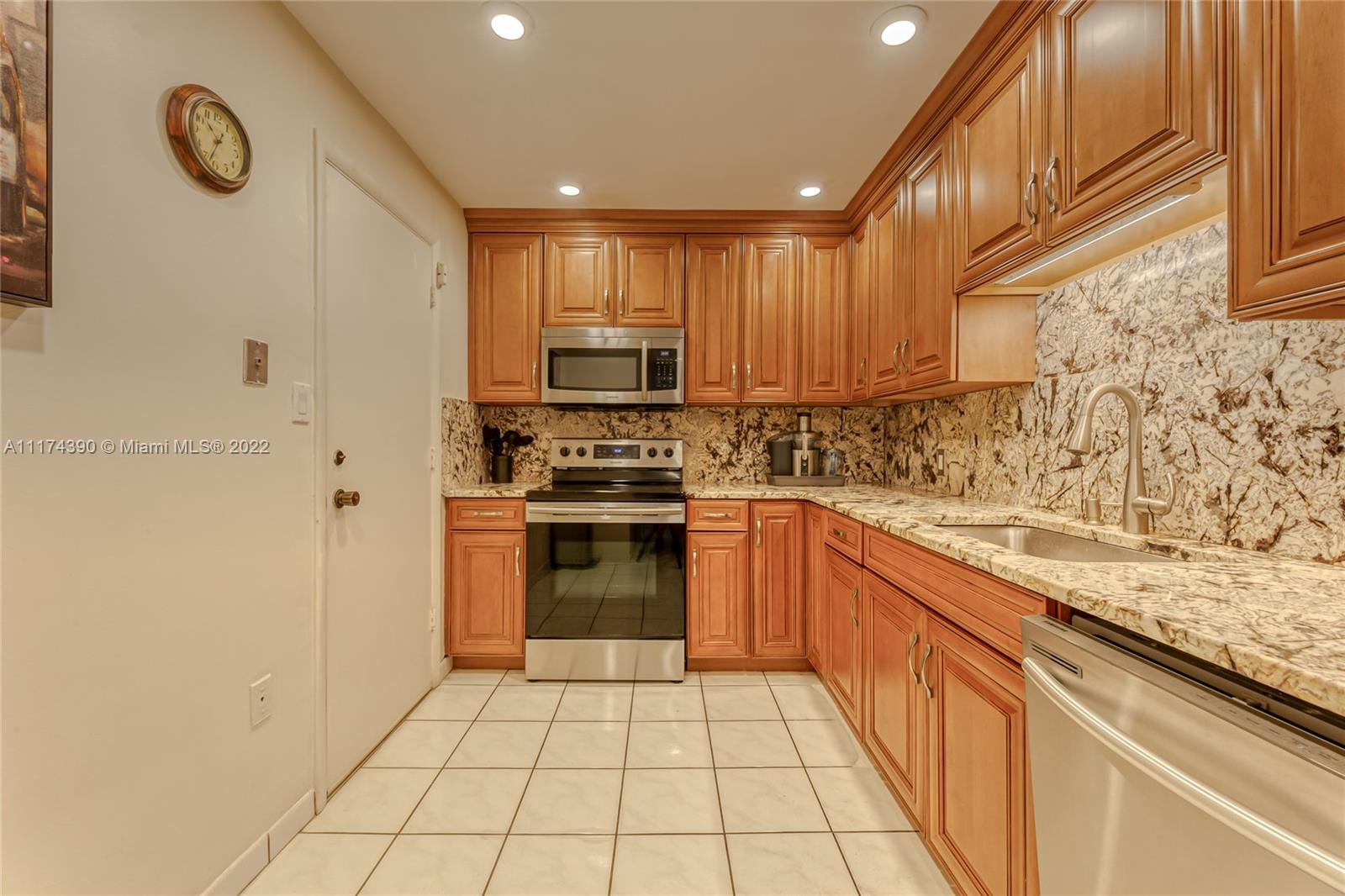 801 S Ocean Dr Unit: 803