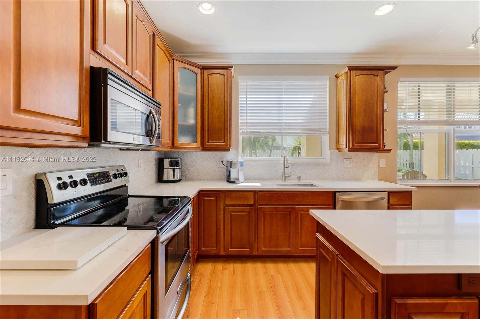 1130 Birchwood Rd