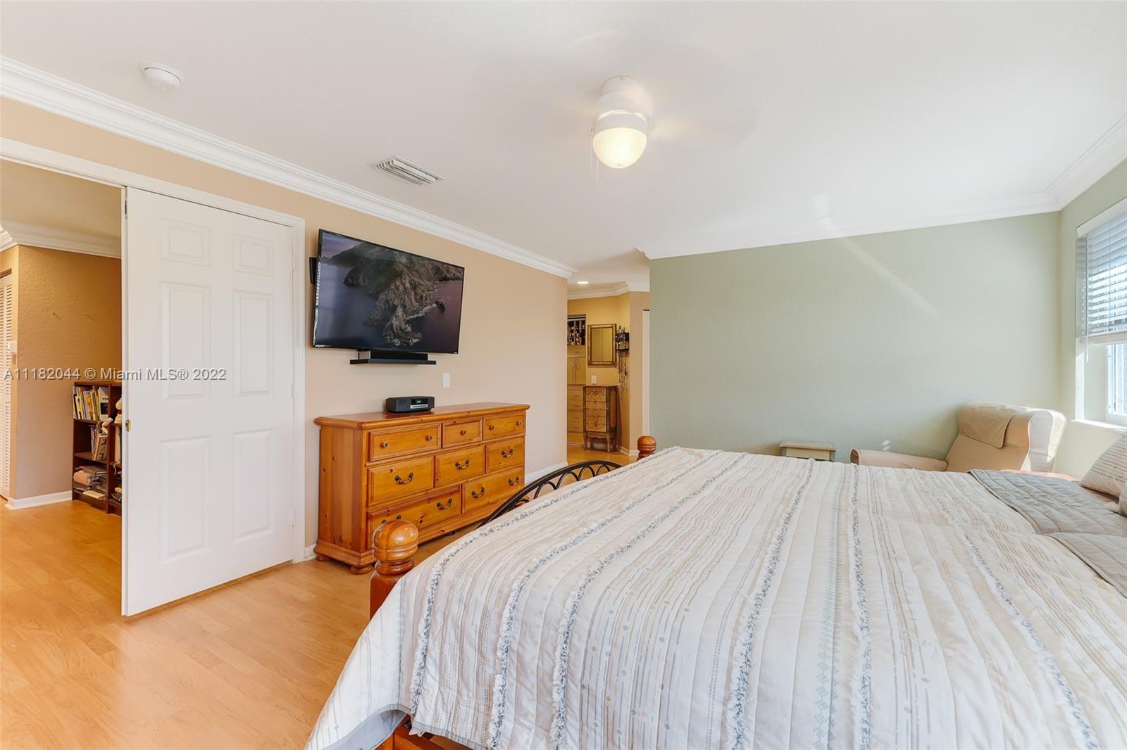 1130 Birchwood Rd