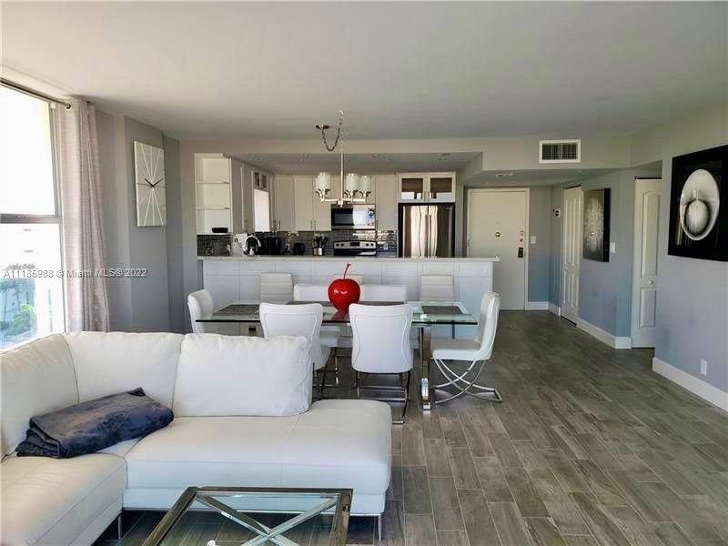3800 S Ocean Dr Unit: 821