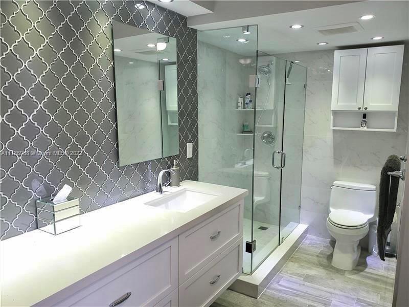 3800 S Ocean Dr Unit: 821