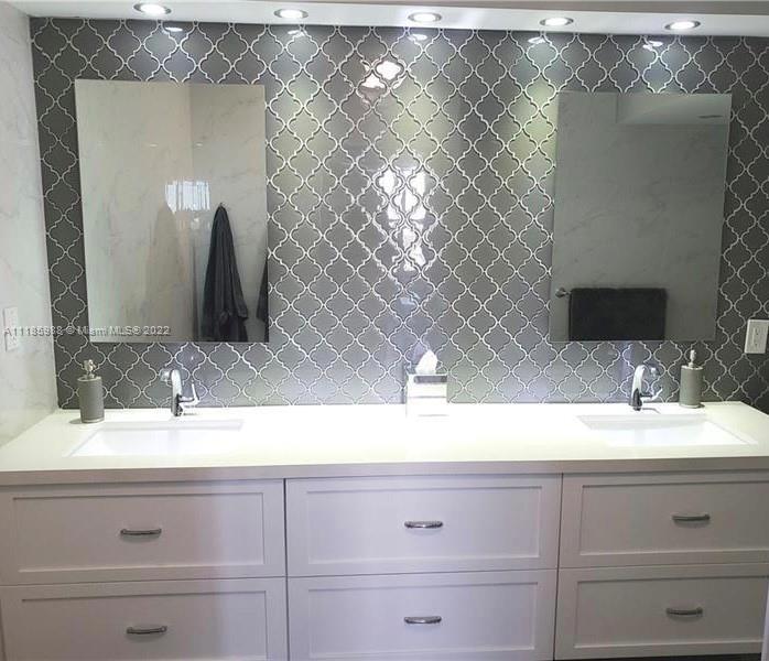 3800 S Ocean Dr Unit: 821