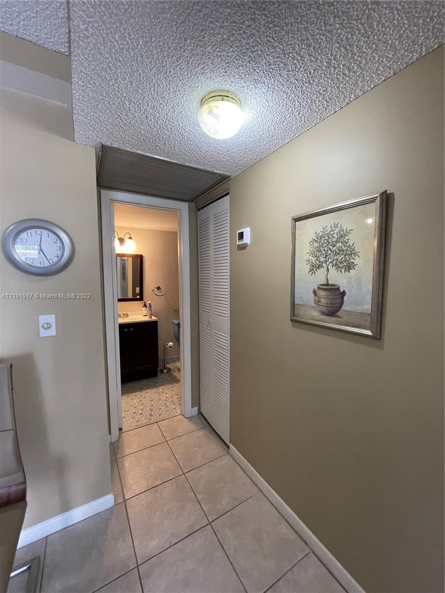3545 NE 167th St Unit: 202