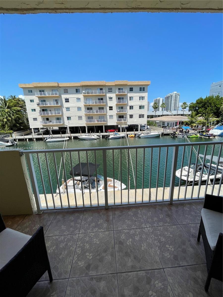 3545 NE 167th St Unit: 202