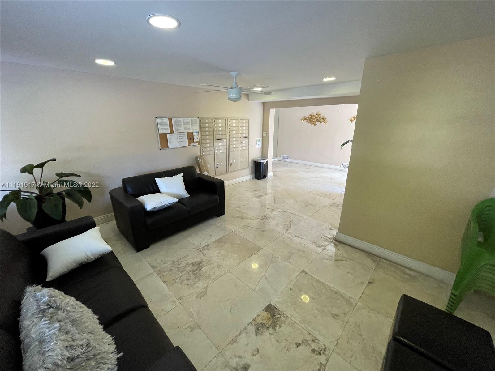 3545 NE 167th St Unit: 202