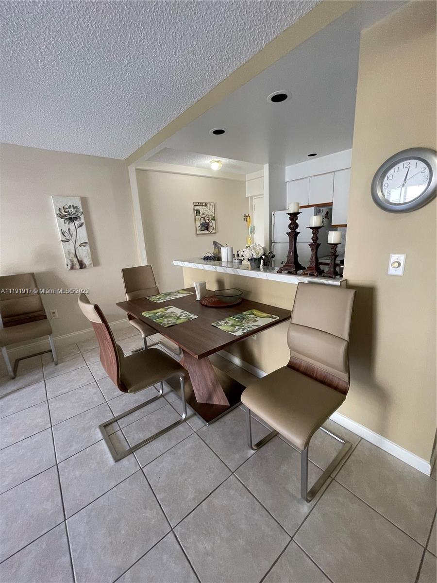 3545 NE 167th St Unit: 202