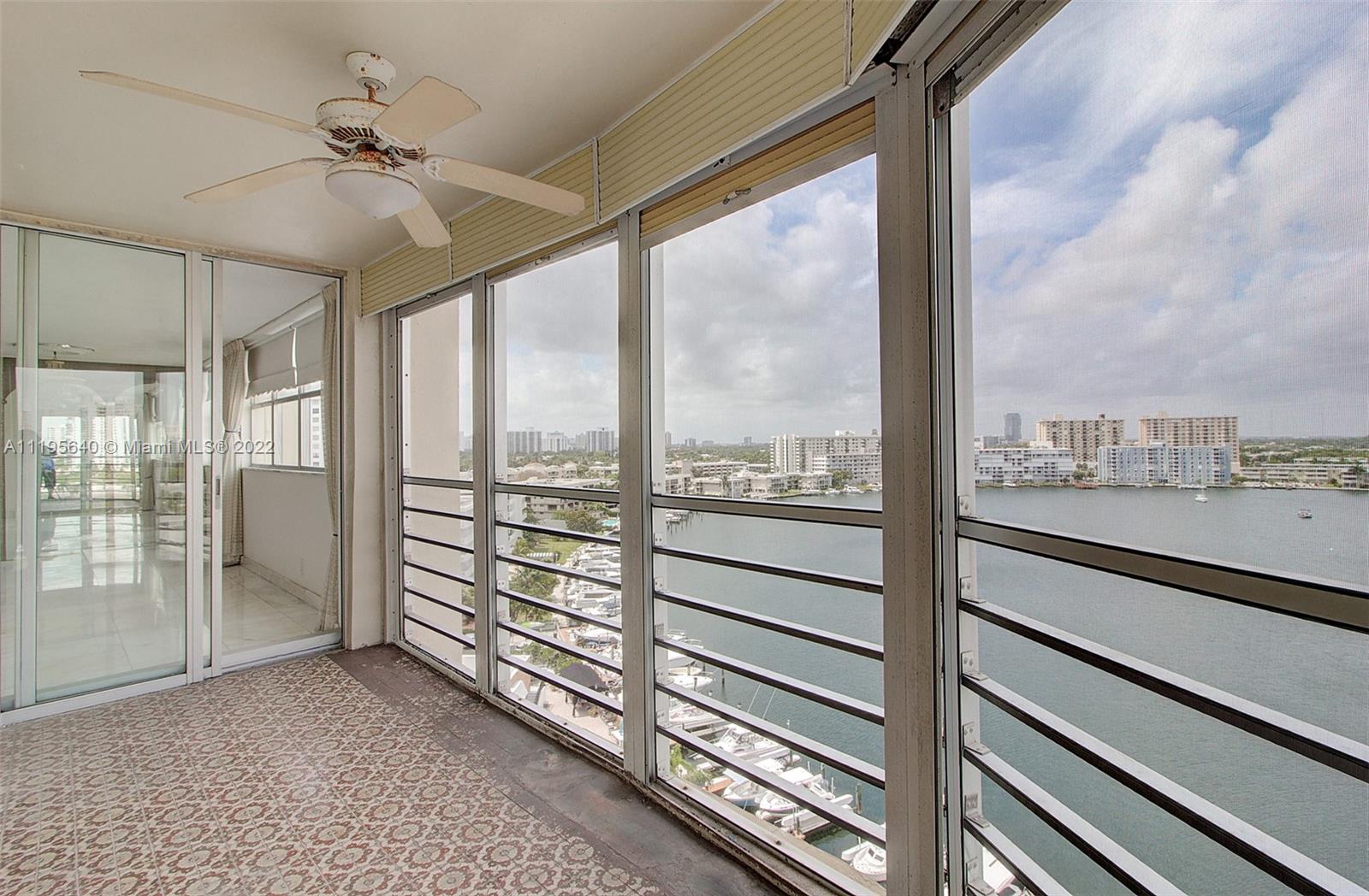 100 Golden Isles Unit: 1112